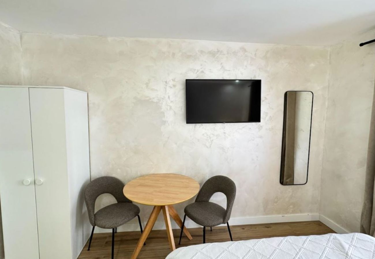 Estudio en Madrid - NUEVO estudio a un paso de SOL (P1B)