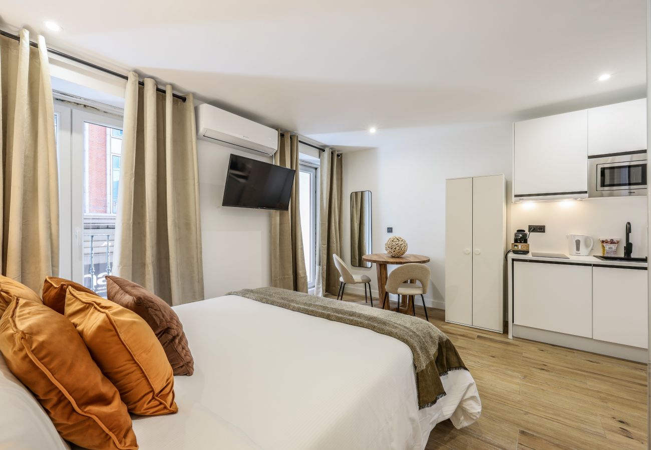 Apartahotel en Madrid - Confortable estudio en pleno centro ciudad (P1C)