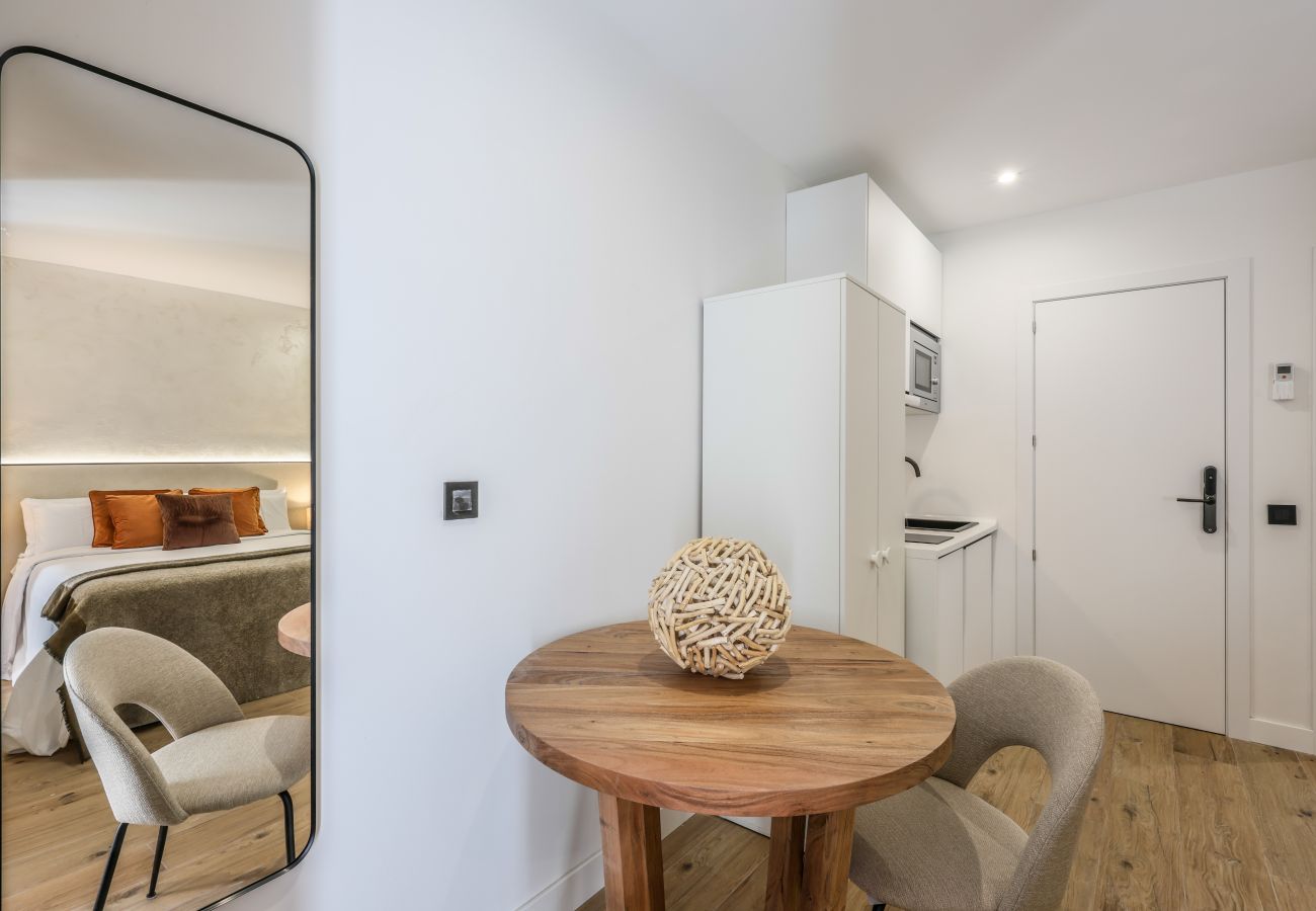 Apartahotel en Madrid - Confortable estudio en pleno centro ciudad (P1C)