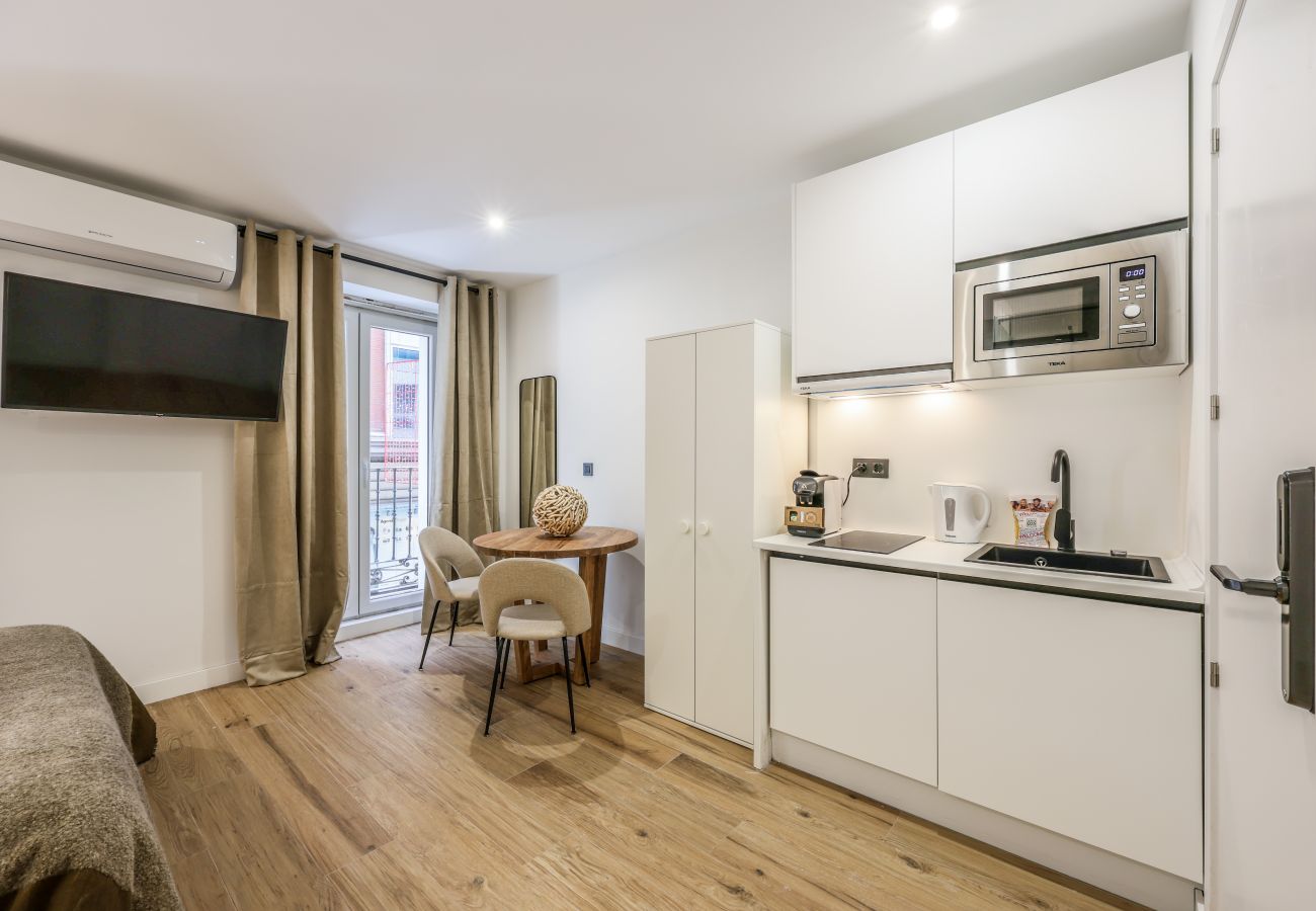Apartahotel en Madrid - Confortable estudio en pleno centro ciudad (P1C)
