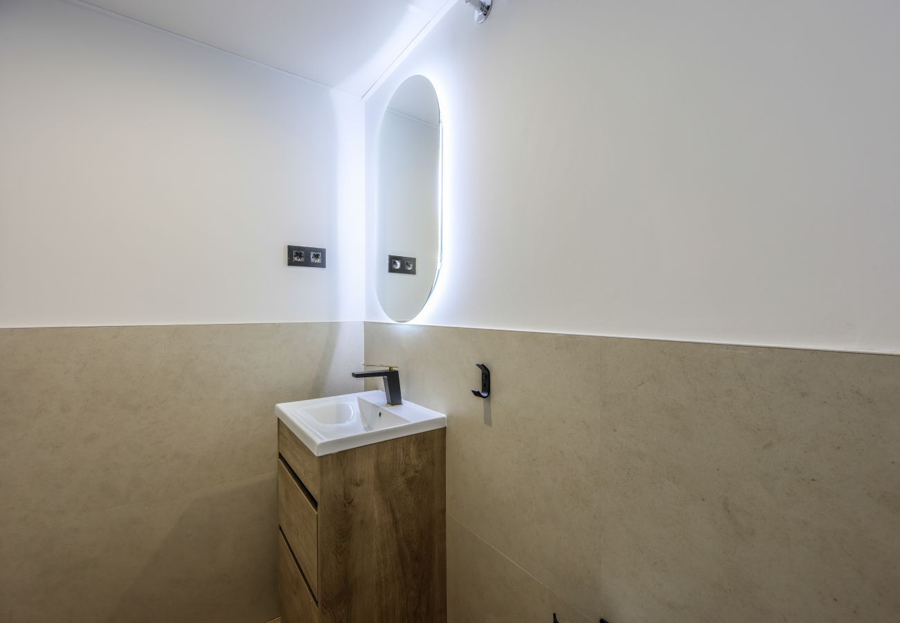 Apartahotel en Madrid - Confortable estudio en pleno centro ciudad (P1C)