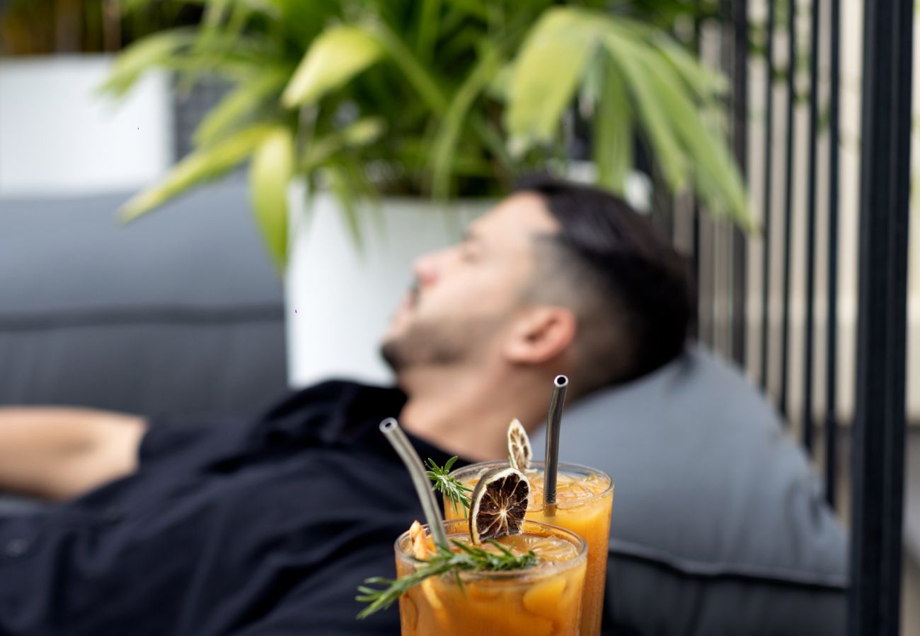 Alquiler por habitaciones en Ciudad de Panamá - Hab. Superior Duplex Balcon piscina comunitaria Ma5