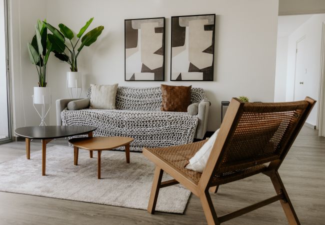 Apartamento en Ciudad de Panamá - Moderno 2BR con terraza en Panama City 10B