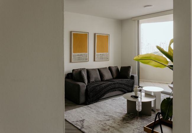 Apartamento en Ciudad de Panamá - Moderno 2BR con terraza en Panama City 11C