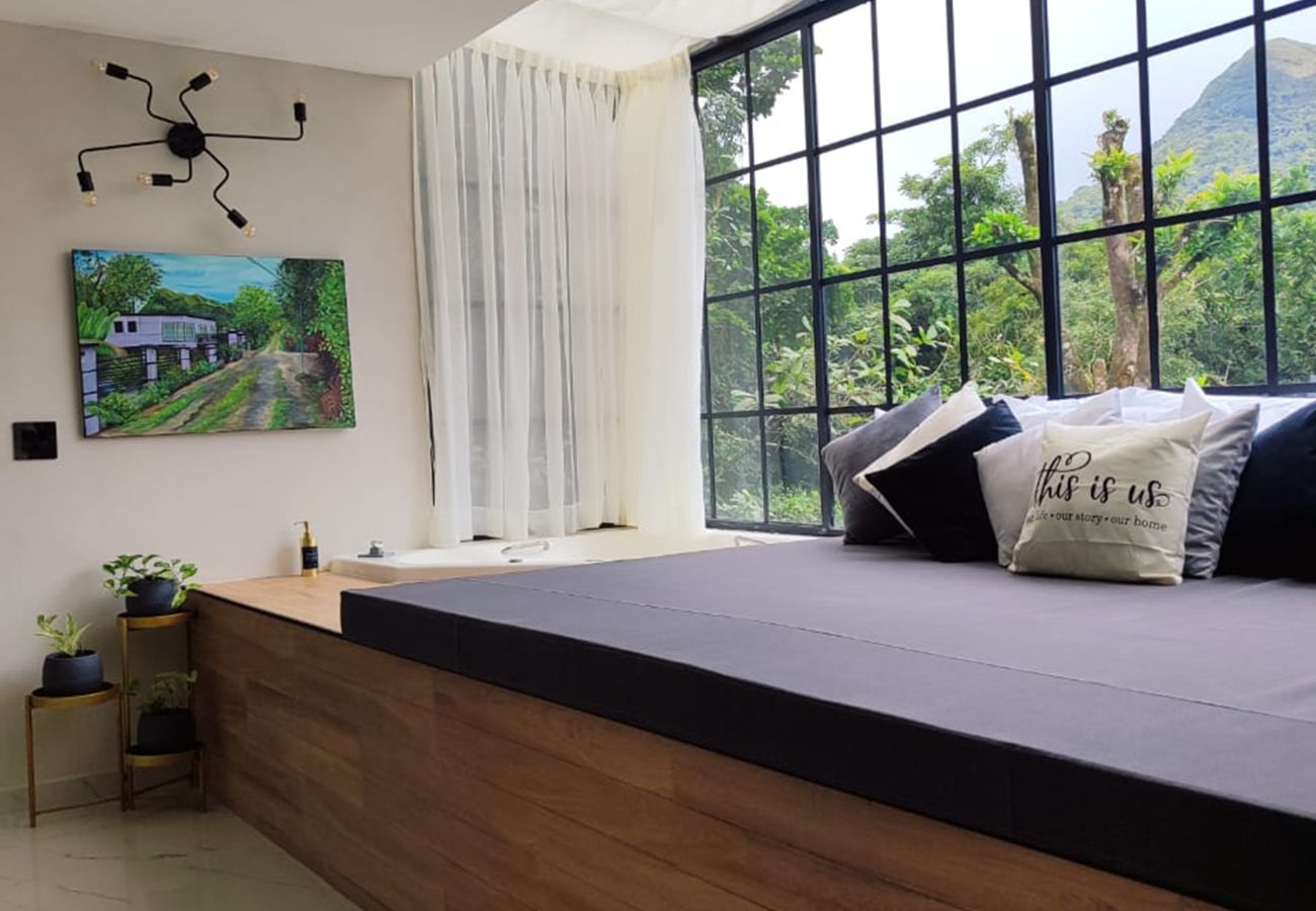 Apartamento en Valle de Anton - Increible 2BR en entorno natural BV4