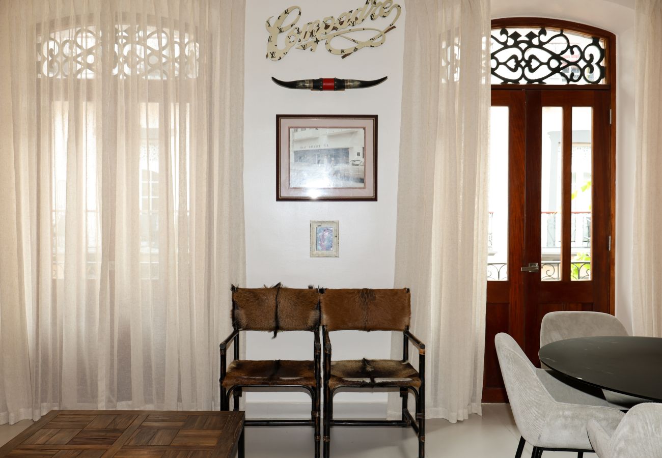 Casa en Ciudad de Panamá - Casa completa, Billar, jacuzzi, rooftop privado 