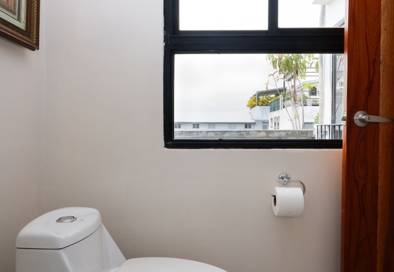 Casa en Ciudad de Panamá - Casa completa, Billar, jacuzzi, rooftop privado 