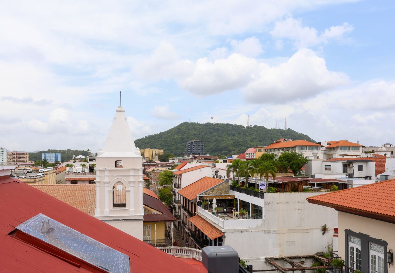Casa en Ciudad de Panamá - Casa completa, Billar, jacuzzi, rooftop privado 