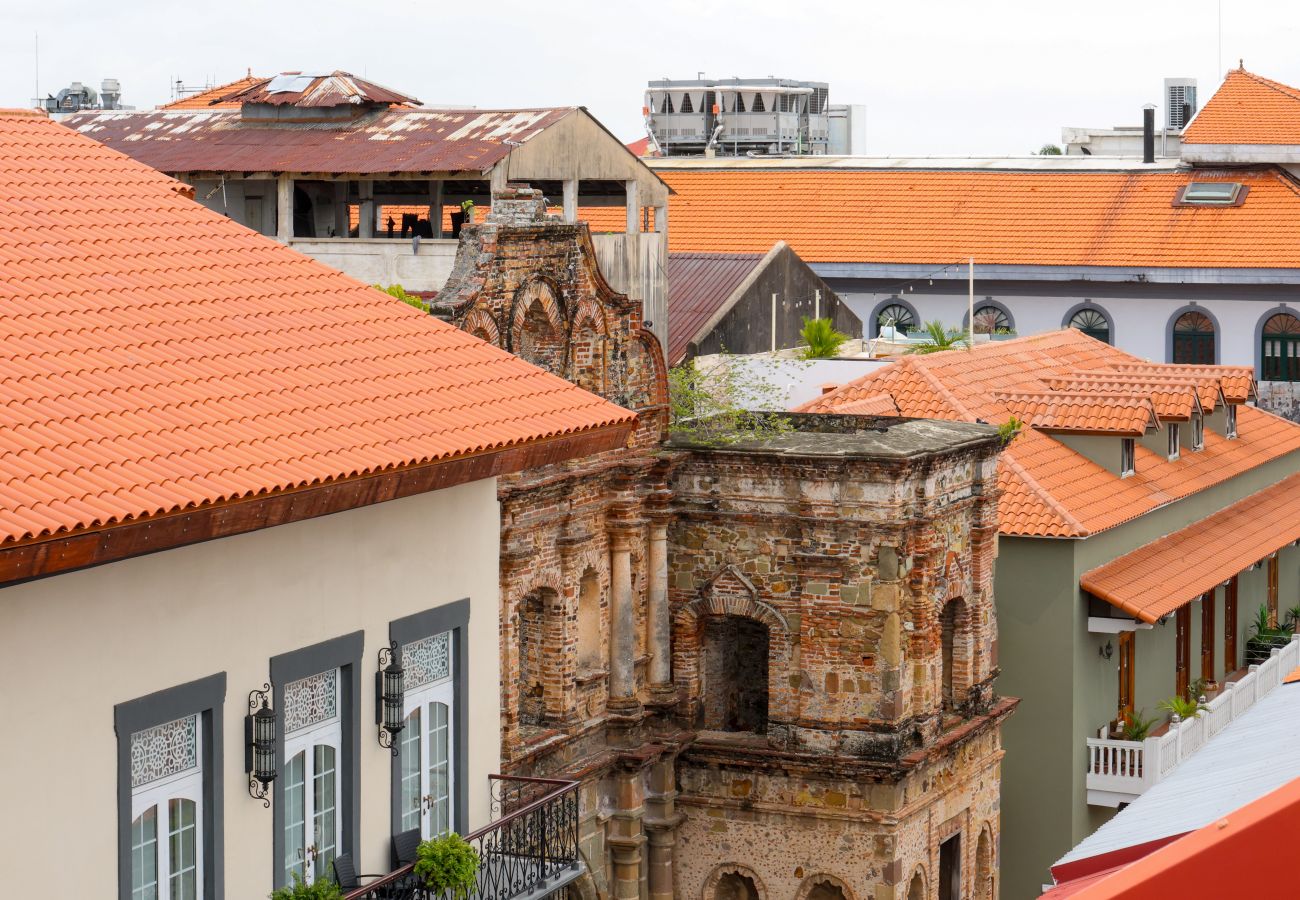 Casa en Ciudad de Panamá - Casa completa, Billar, jacuzzi, rooftop privado 