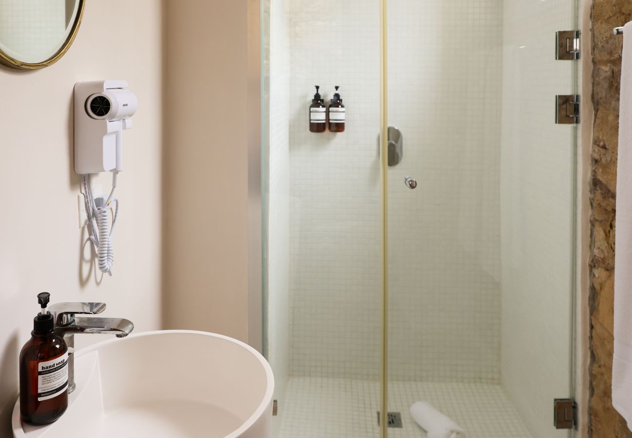 Casa en Ciudad de Panamá - Casa completa, Billar, jacuzzi, rooftop privado 