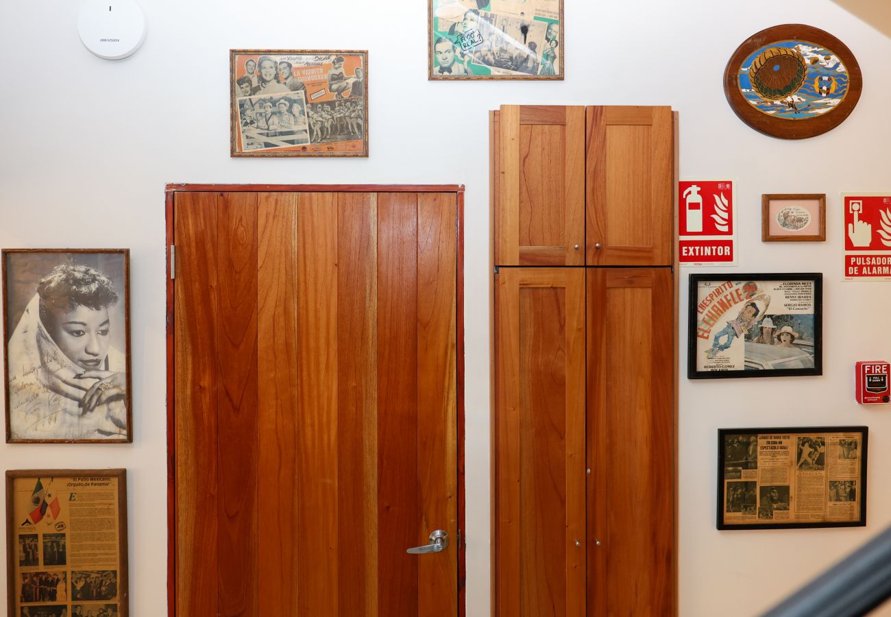 Casa en Ciudad de Panamá - Casa completa, Billar, jacuzzi, rooftop privado 