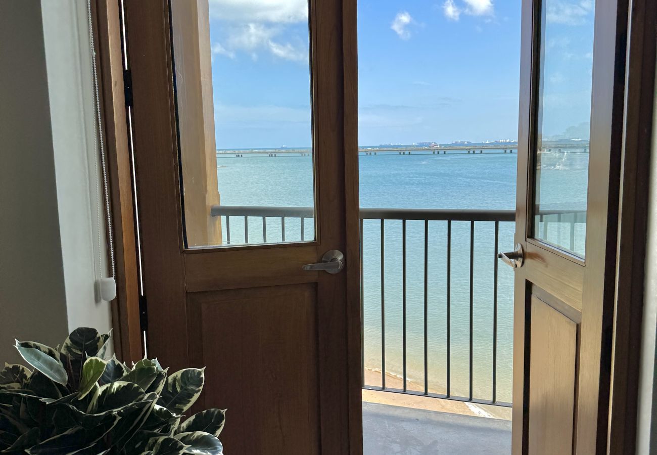 Estudio en Ciudad de Panamá - Apartamento con vistas al mar F8