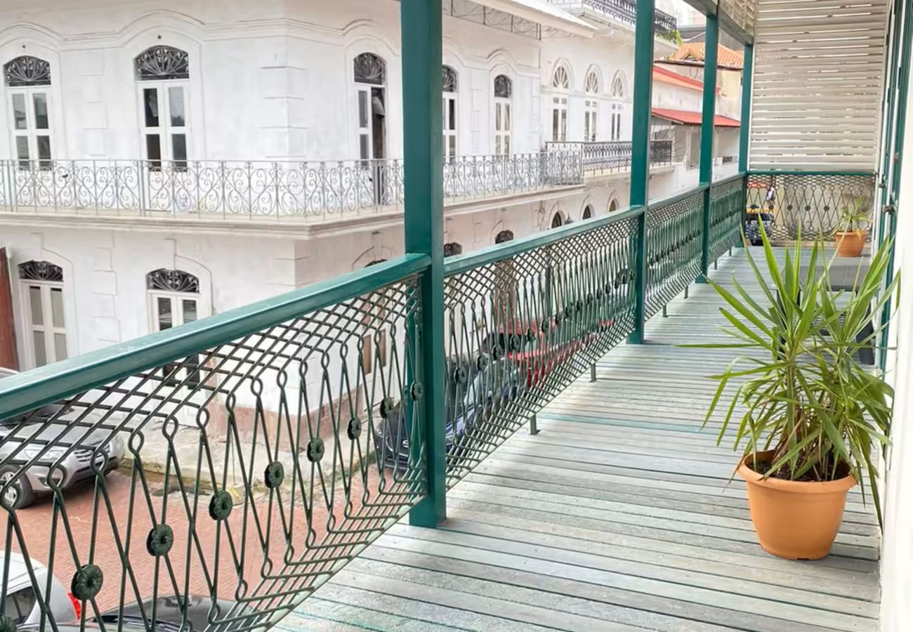 Apartamento en Ciudad de Panamá - 1BR Vistas al mar con terraza M3