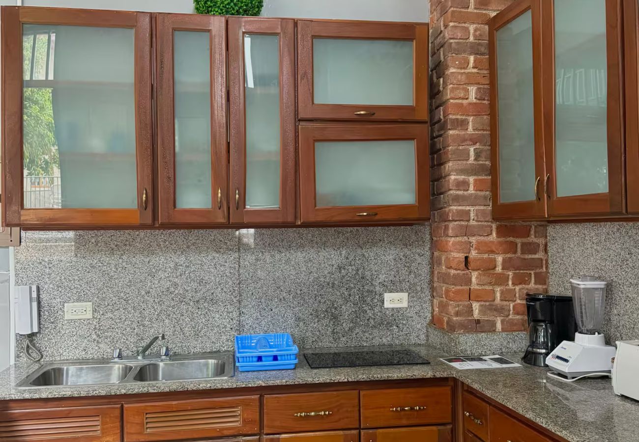 Apartamento en Ciudad de Panamá - 1BR Cuádruple acceso a la playa