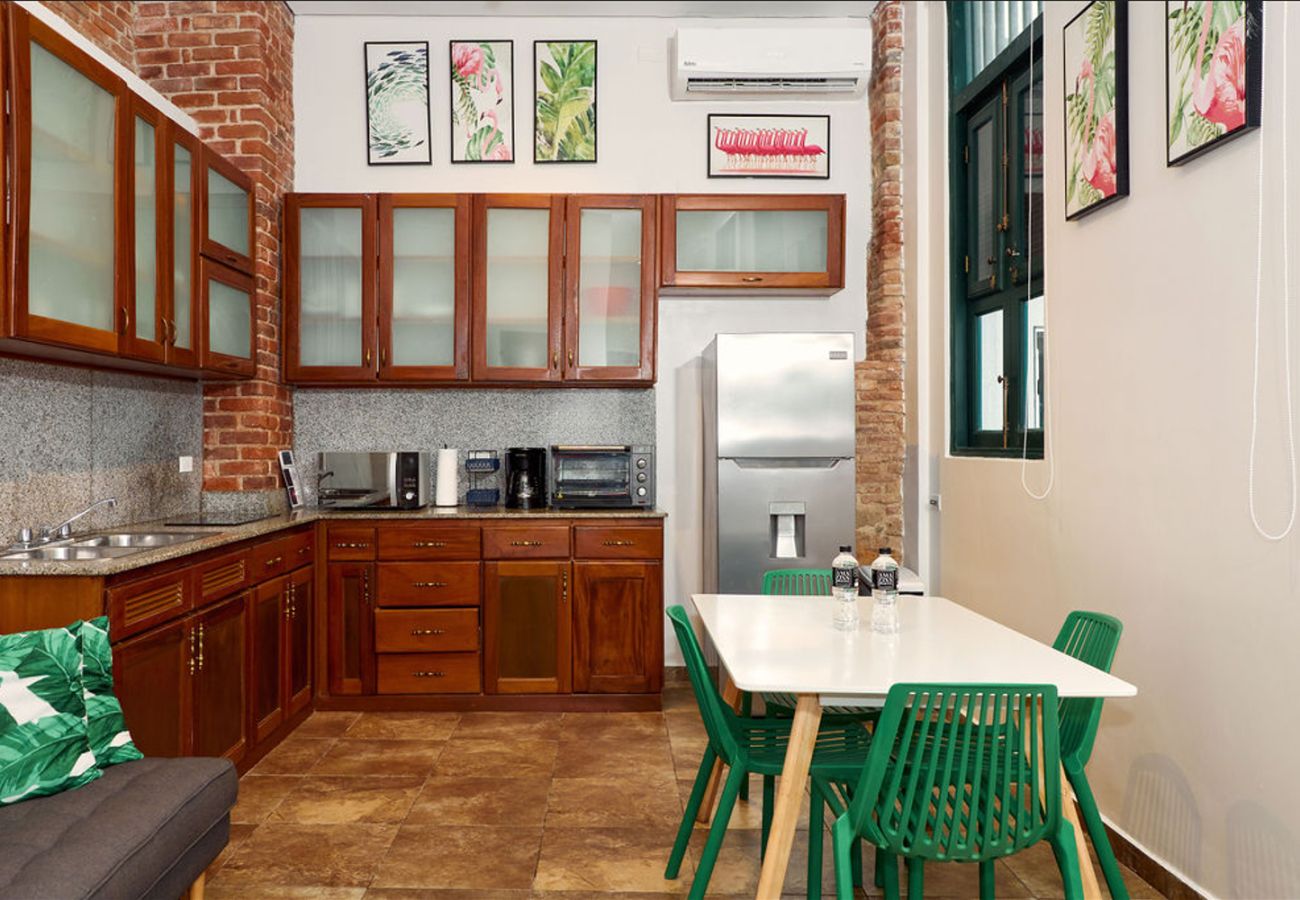 Apartamento en Ciudad de Panamá - 1BR Cuádruple acceso a la playa