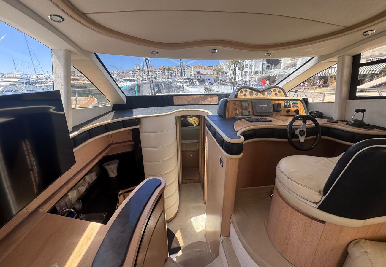 Barco en Marbella - Increible yate en Puerto Banus Z
