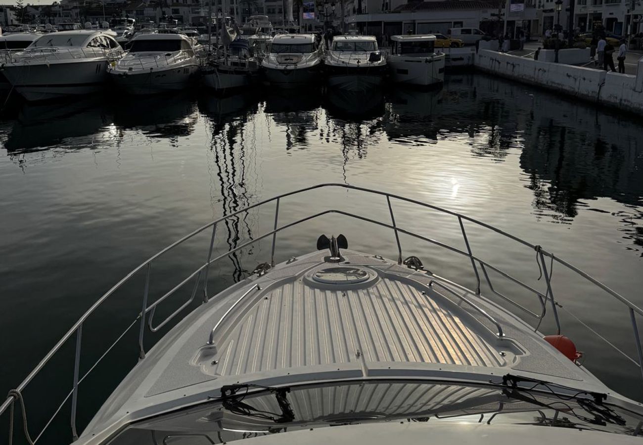 Barco en Marbella - Increible yate en Puerto Banus Z