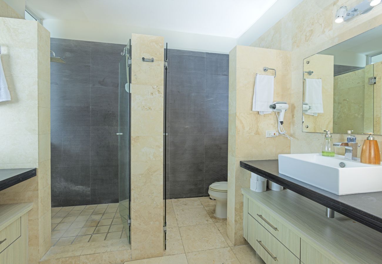 Apartamento en San Carlos - 2br/AP Apartamento con Vista al Mar PH Rio Mar 11B