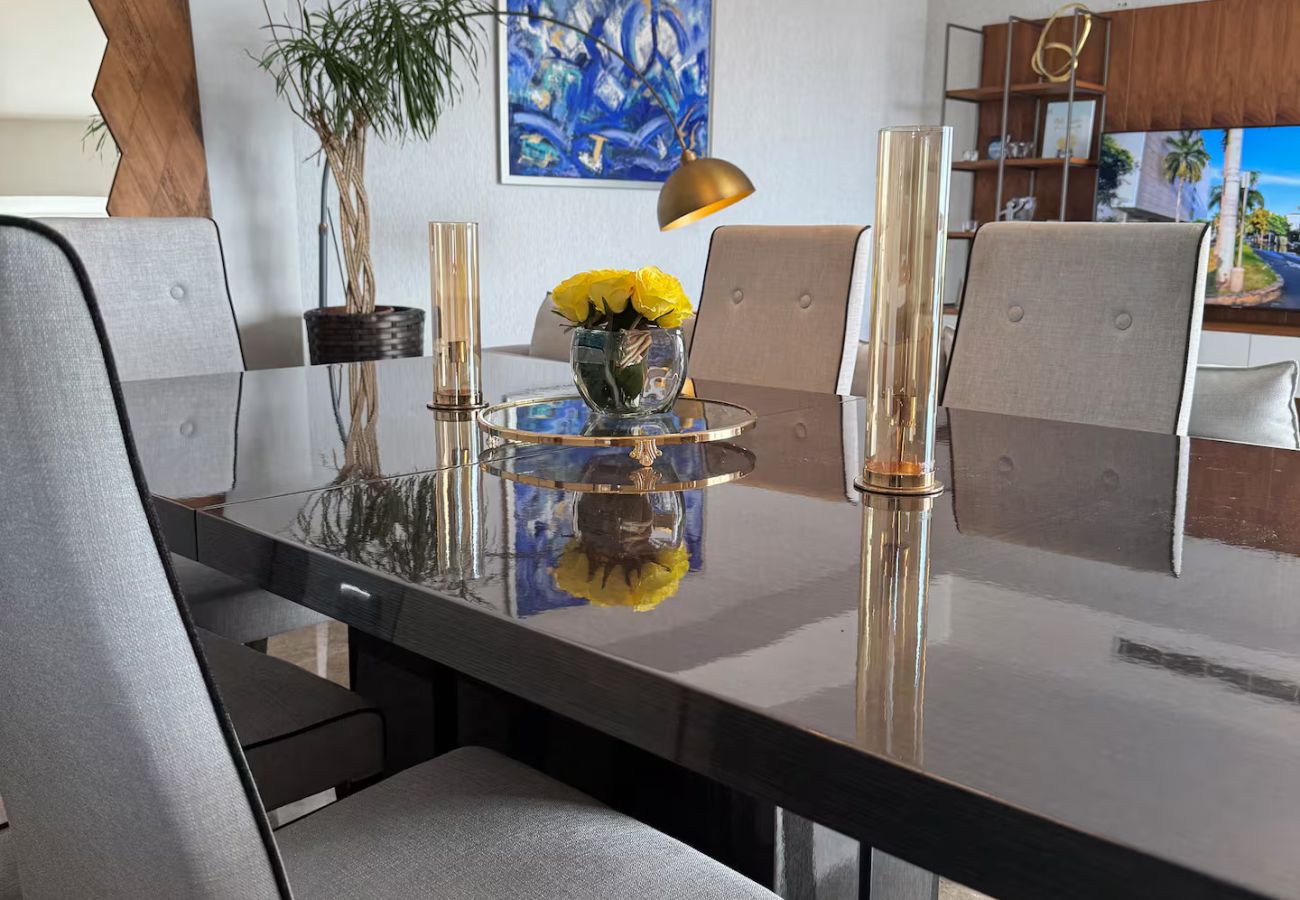 Apartamento en Ciudad de Panamá - 2BR/AP PH Yoo 44i – Apartamento con Vista al Mar