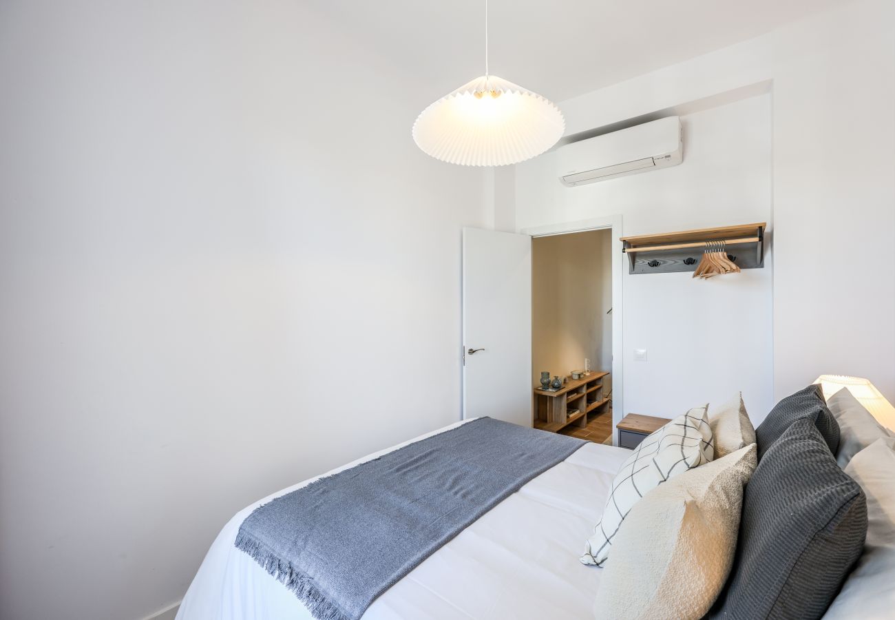 Apartahotel en Madrid - Encantador 2BR Centro Madrid E4A