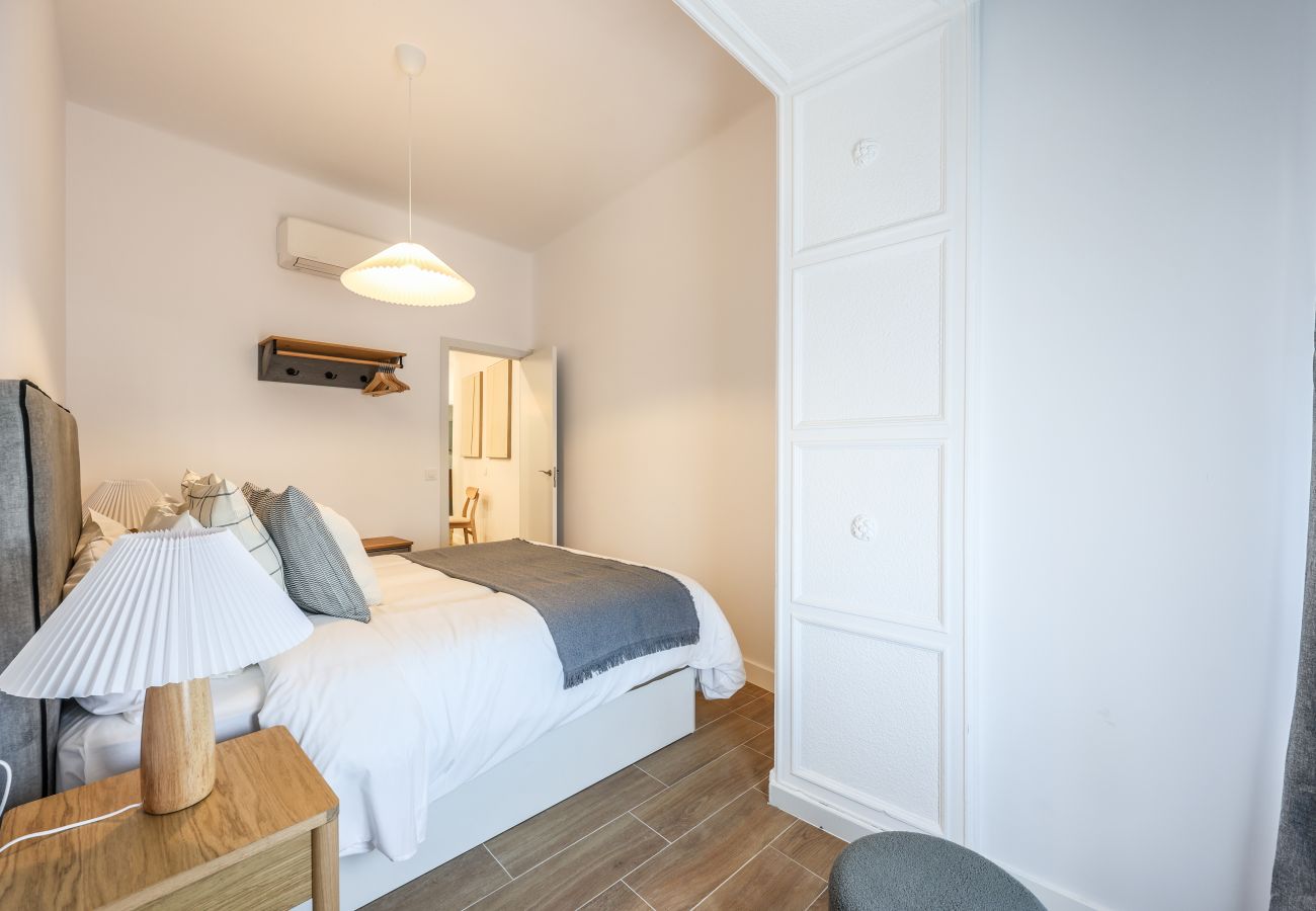 Apartahotel en Madrid - Encantador 2BR Centro Madrid E4A