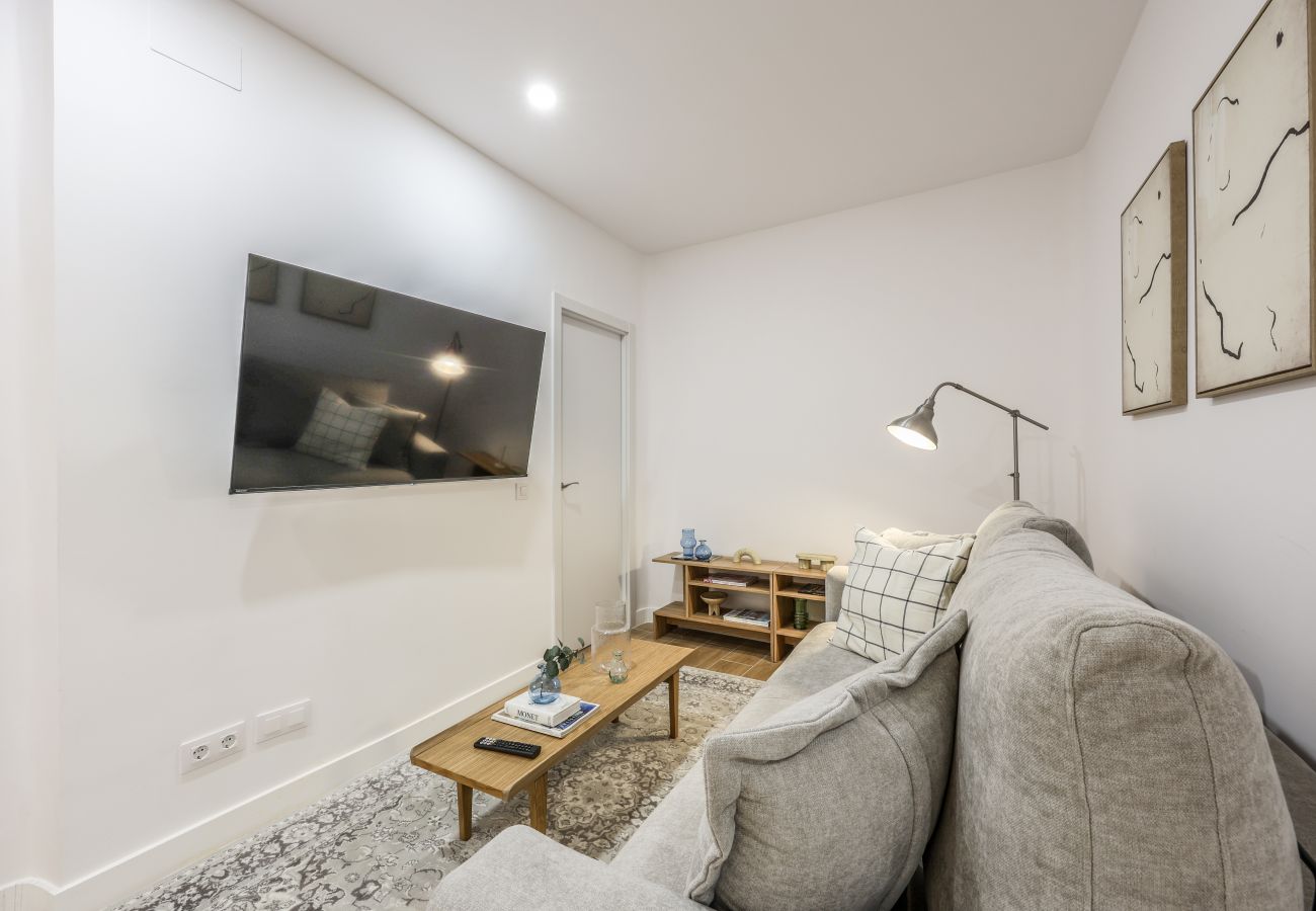 Apartahotel en Madrid - Encantador 2BR Centro Madrid E4A