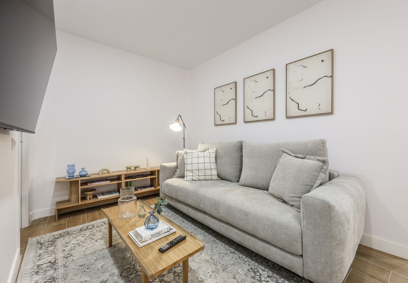 Apartahotel en Madrid - Encantador 2BR Centro Madrid E4A