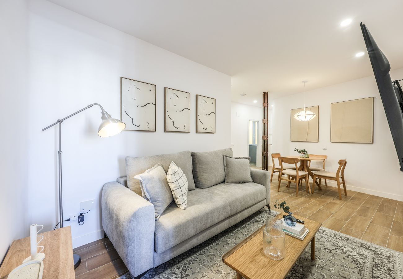 Apartahotel en Madrid - Encantador 2BR Centro Madrid E4A