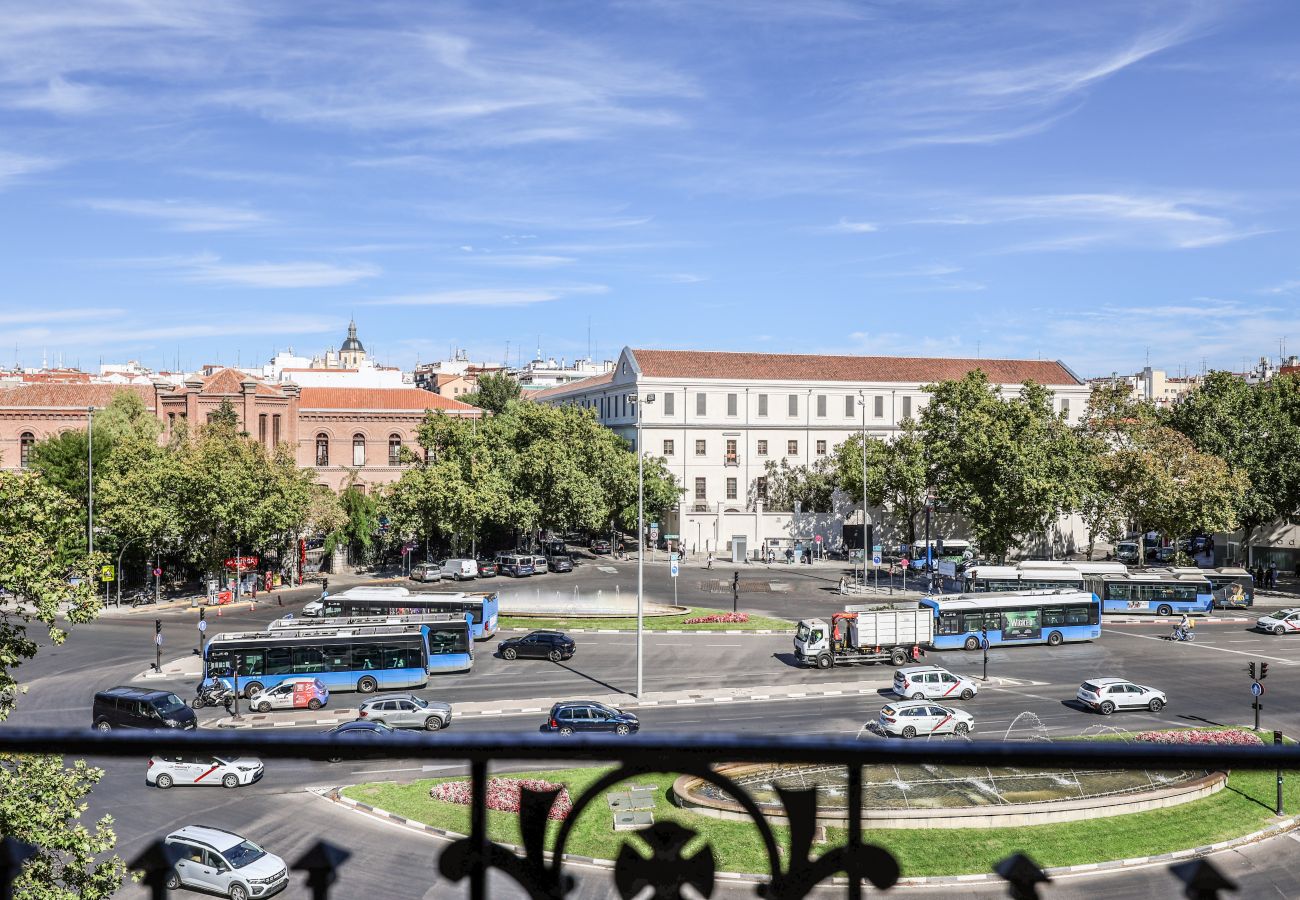 Apartahotel en Madrid - Encantador 2BR Centro Madrid E4A