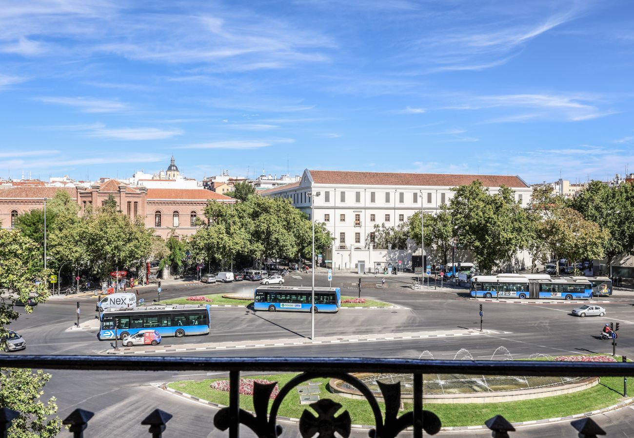 Apartahotel en Madrid - Encantador 2BR Centro Madrid E4A