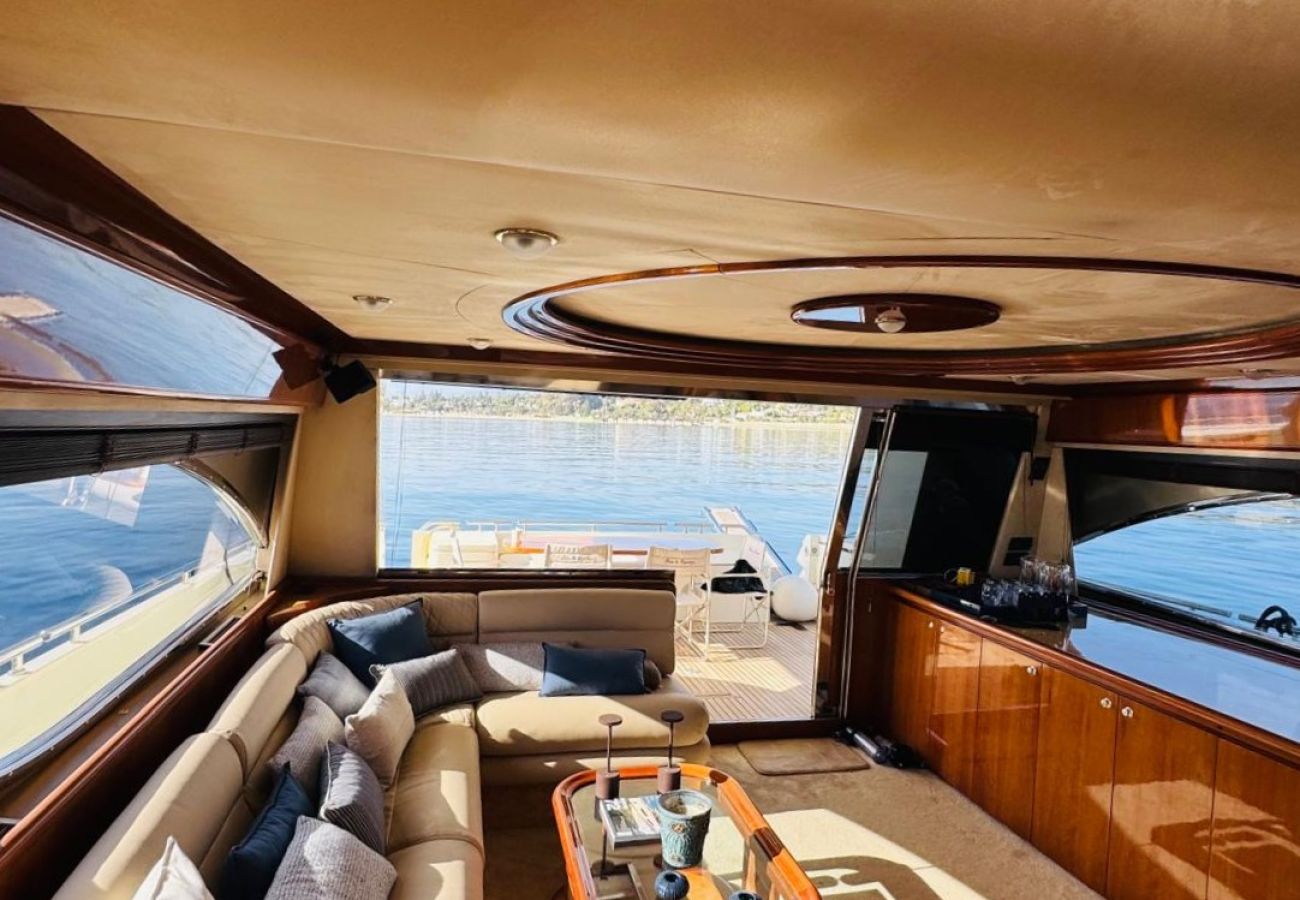 Barco en Marbella - Exclusivo yate de lujo 