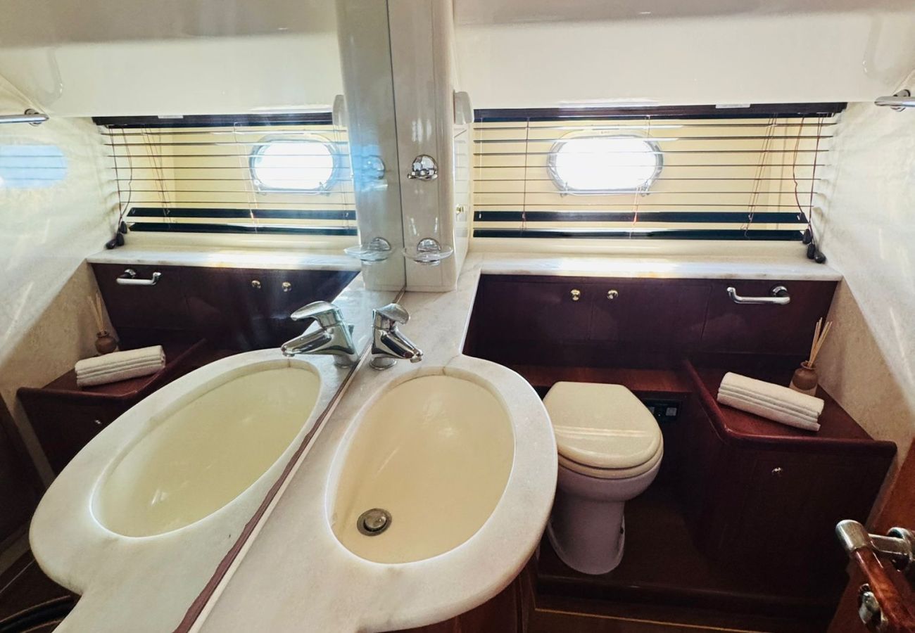 Barco en Marbella - Exclusivo yate de lujo 