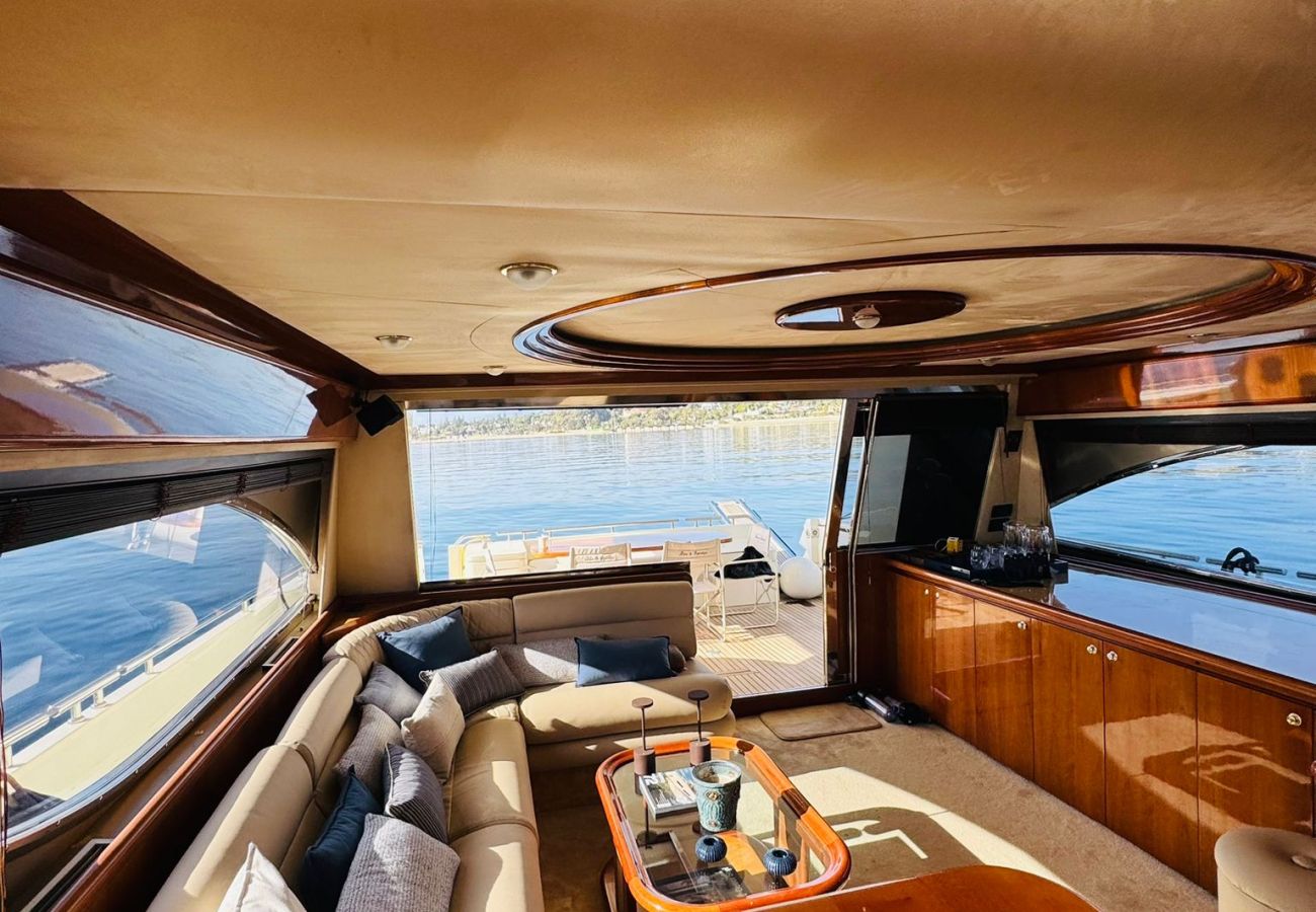 Barco en Marbella - Exclusivo yate de lujo 