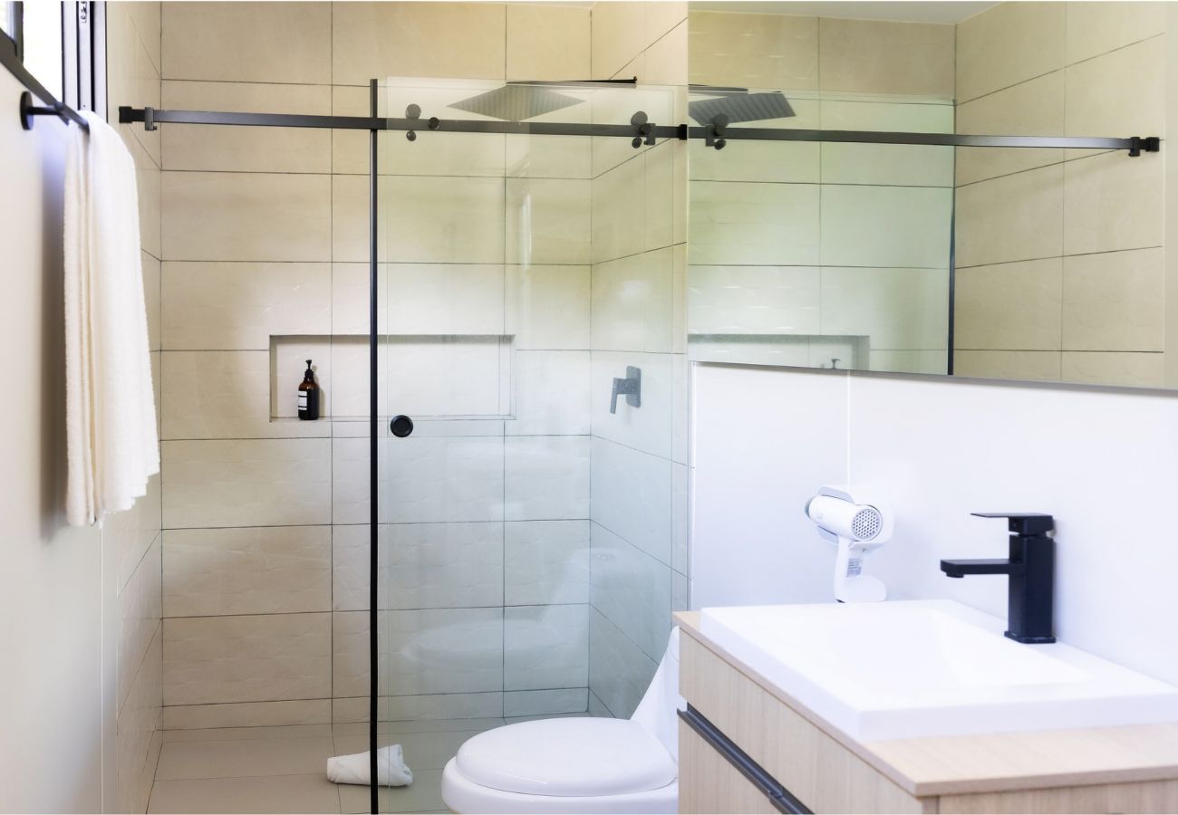 Apartamento en Valle de Anton - Altavida Lodge · 2BR Apt con Jardín y Piscina · N7