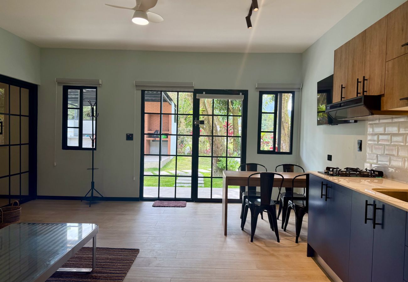 Apartamento en Valle de Anton - Altavida · 1BR Privado con Piscina en el Valle