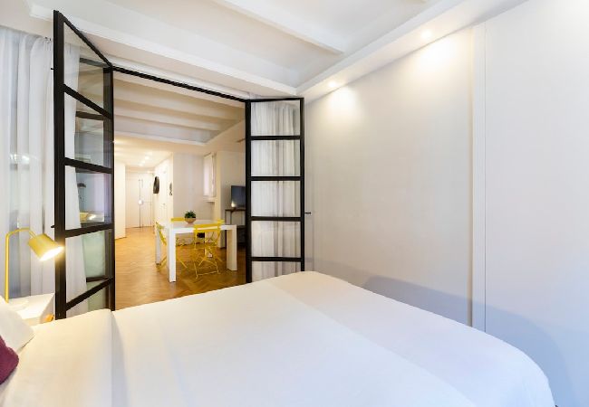 Apartment in Madrid - Renovated Apartment in Lavapiés 