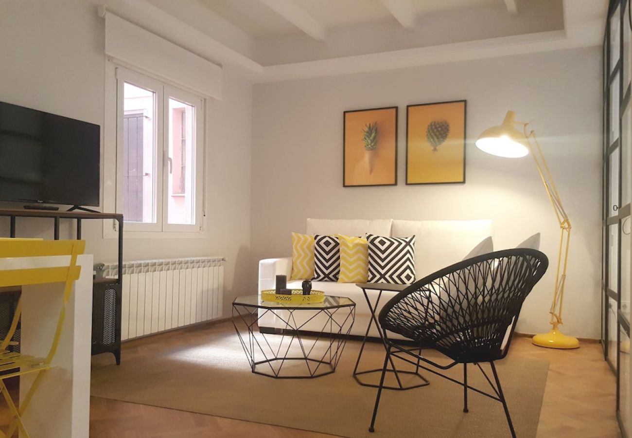 Apartment in Madrid - Renovated Apartment in Lavapiés 