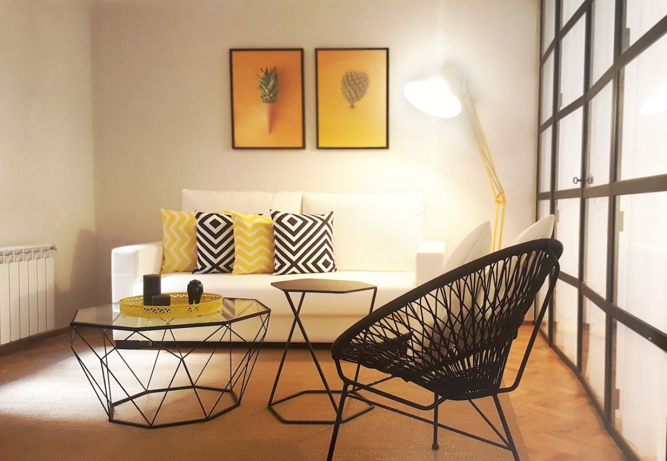 Apartment in Madrid - Renovated Apartment in Lavapiés 