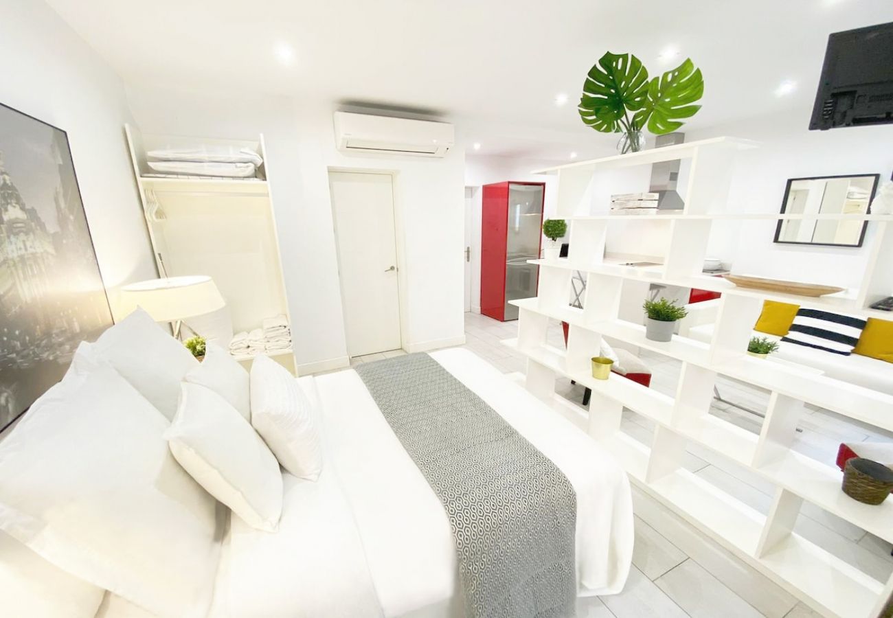 Aparthotel in Madrid - Design apartment in Plaza Mayor 1 I 