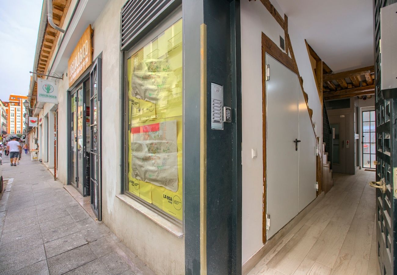 Aparthotel in Madrid - Beautiful Renovated apartment in the center 1 