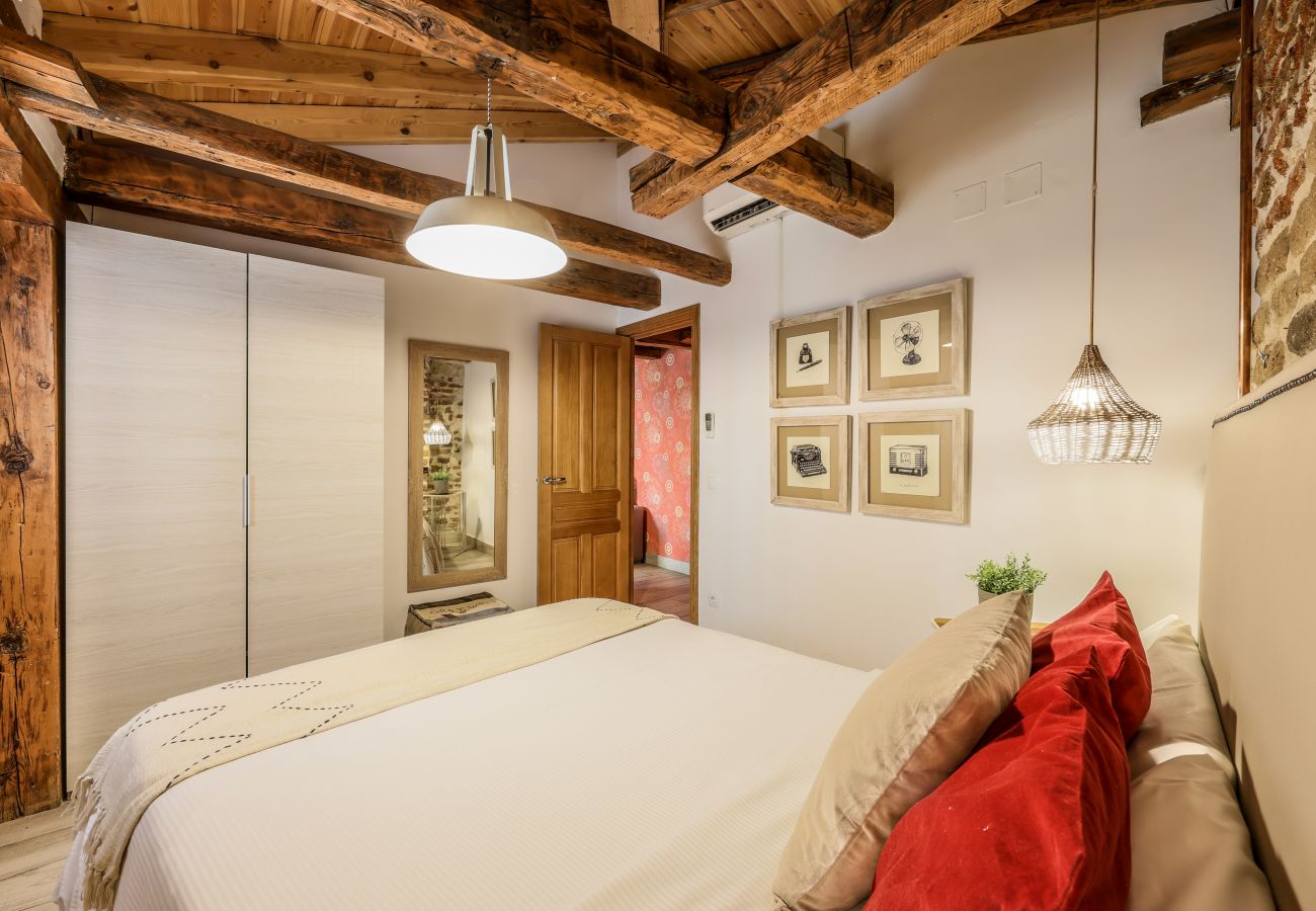 Aparthotel in Madrid - Beautiful Renovated apartment in the center 1 