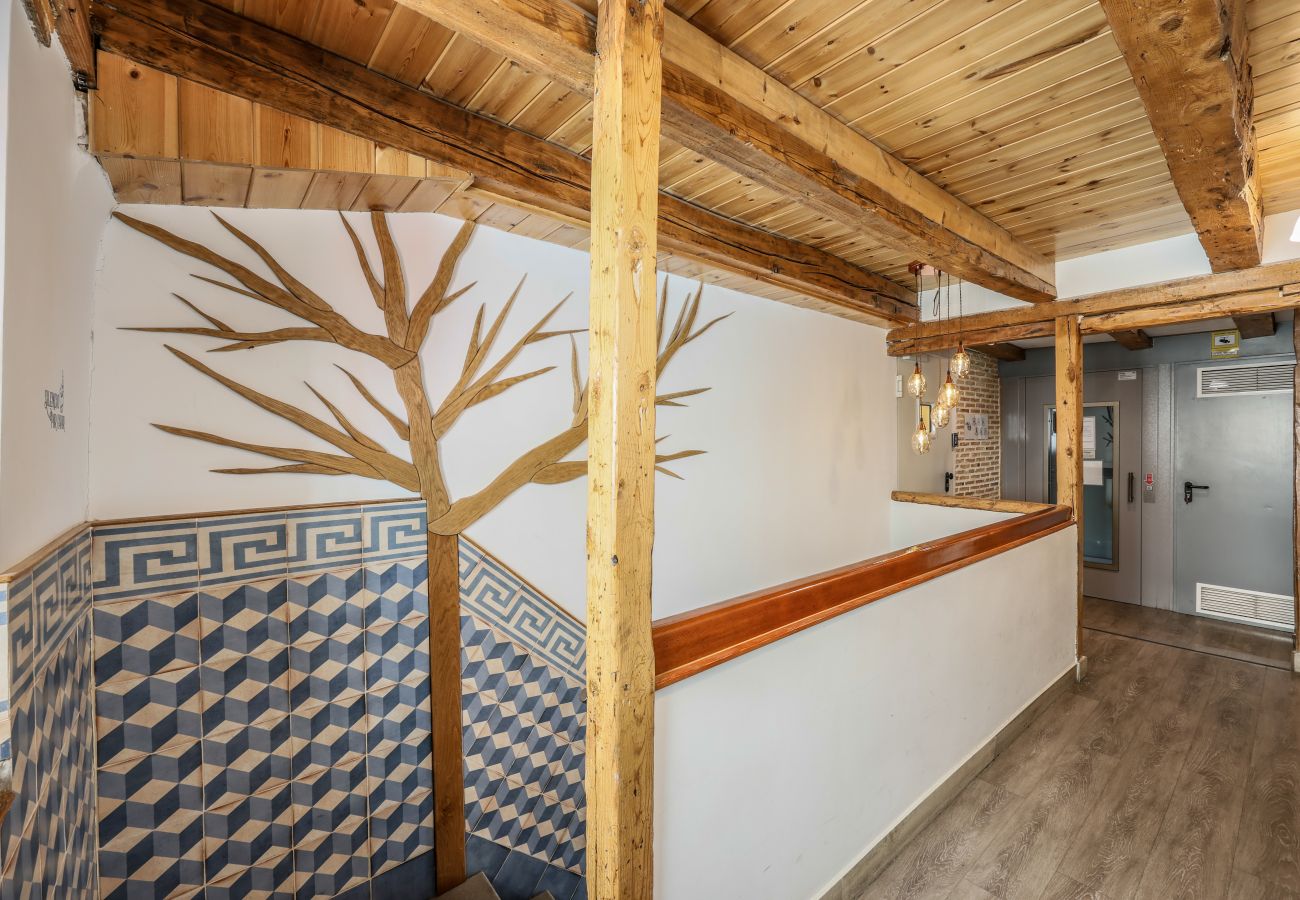 Aparthotel in Madrid - Beautiful Renovated apartment in the center 1 