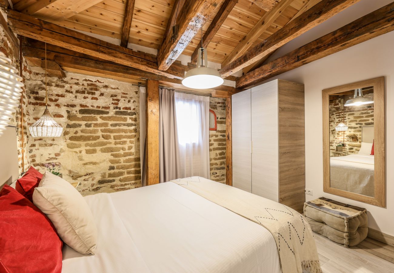 Aparthotel in Madrid - Beautiful Renovated apartment in the center 1 