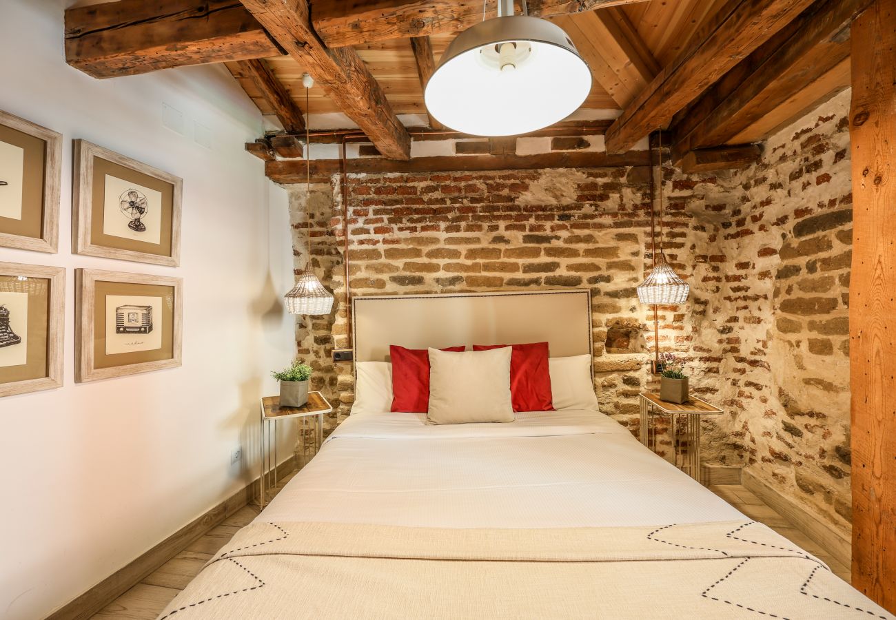 Aparthotel in Madrid - Beautiful Renovated apartment in the center 1 