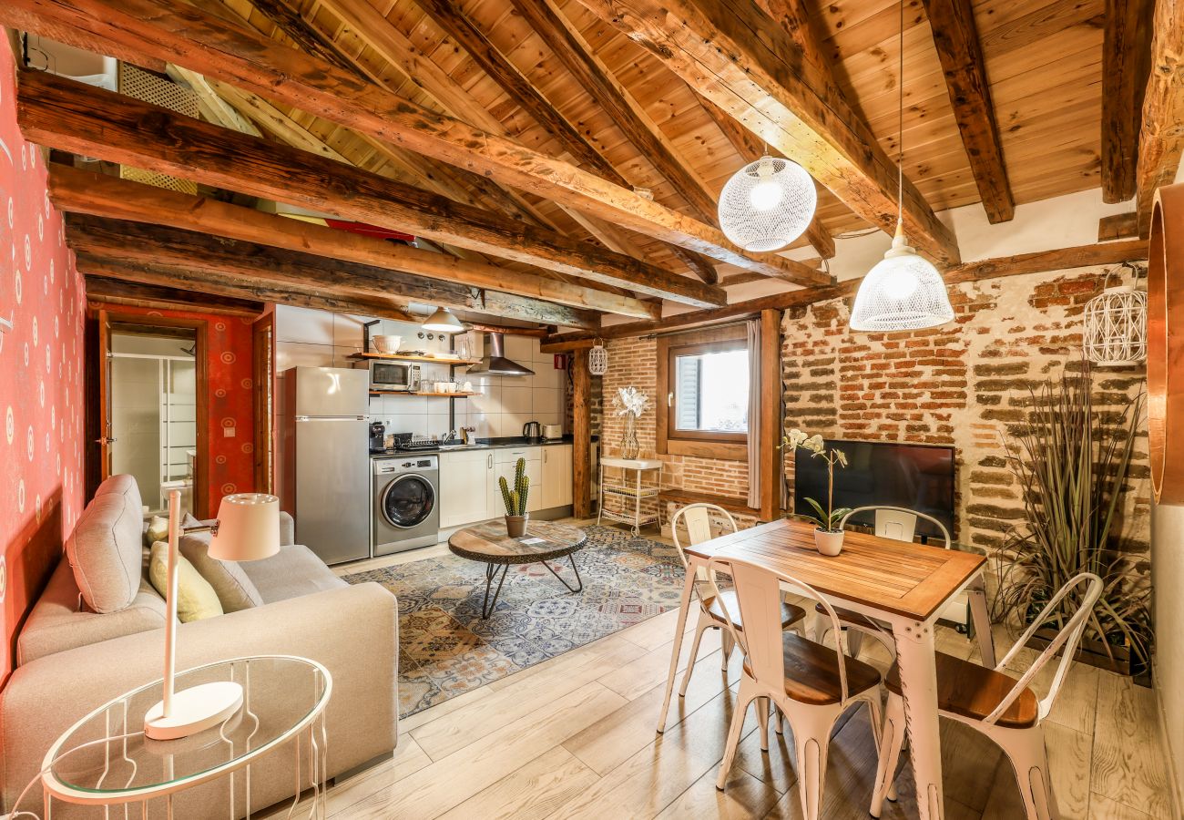 Aparthotel in Madrid - Beautiful Renovated apartment in the center 1 