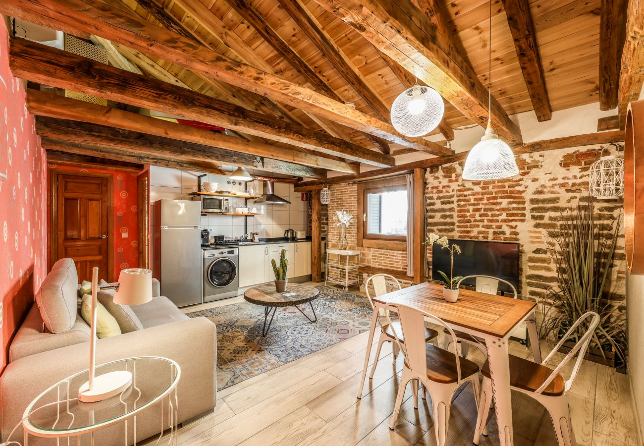 Aparthotel in Madrid - Beautiful Renovated apartment in the center 1 