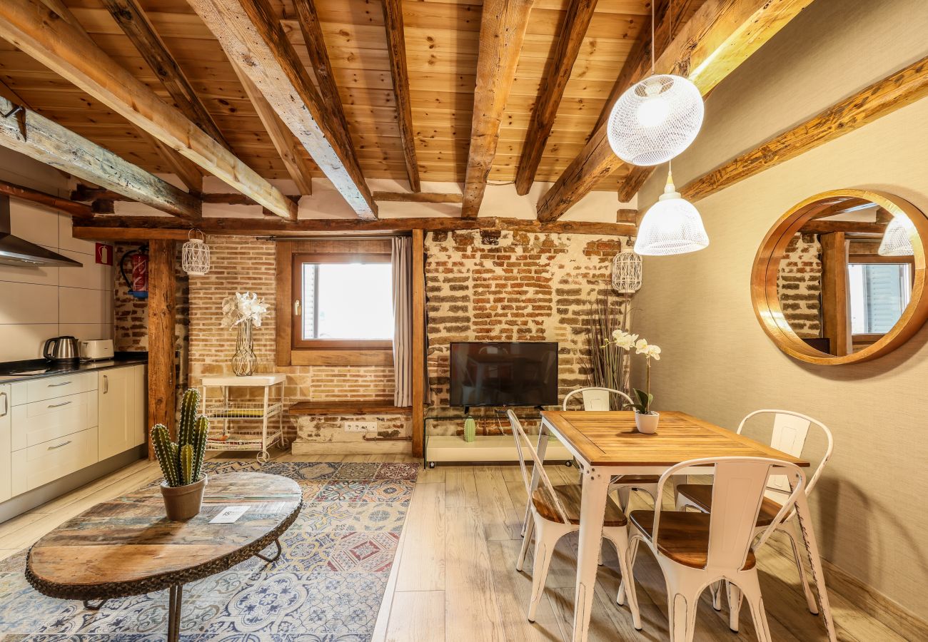 Aparthotel in Madrid - Beautiful Renovated apartment in the center 1 
