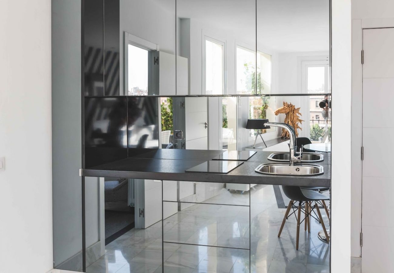 Apartment in Madrid - Incredible design apartment with terrace 