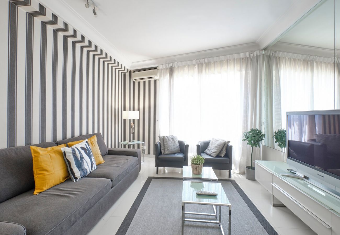 Apartment in Madrid - Apartment in Atocha Zone and Barrio de las Letras M1C