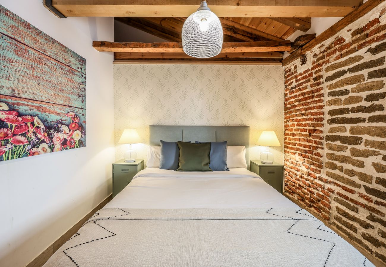 Aparthotel in Madrid - Beautiful Renovated apartment in the center 4 